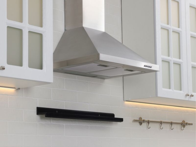 Kích thước và công suất của máy hút mùi bếp